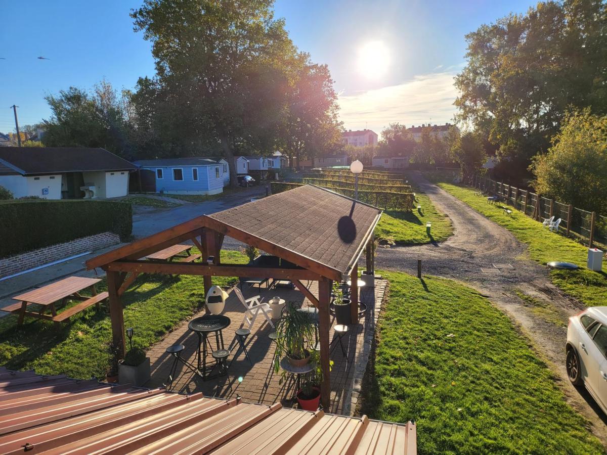 Camping Le Brochet Hotel Péronne Buitenkant foto